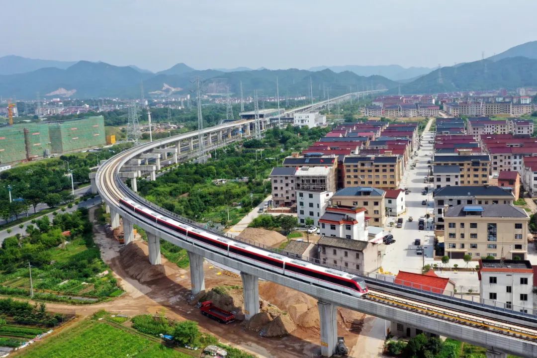 金义东轻轨最新动态，铸就城市新交通脉络