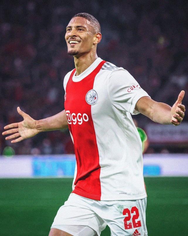 欧冠历史总射手榜最新更新,科技见证荣耀时刻,激情四溢的射手争霸赛