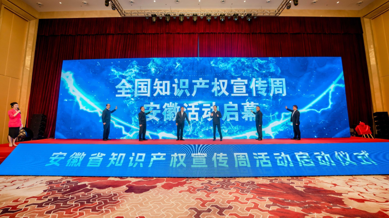 国盈金服最新动态揭秘，小巷里的金融宝藏与特色小店探寻