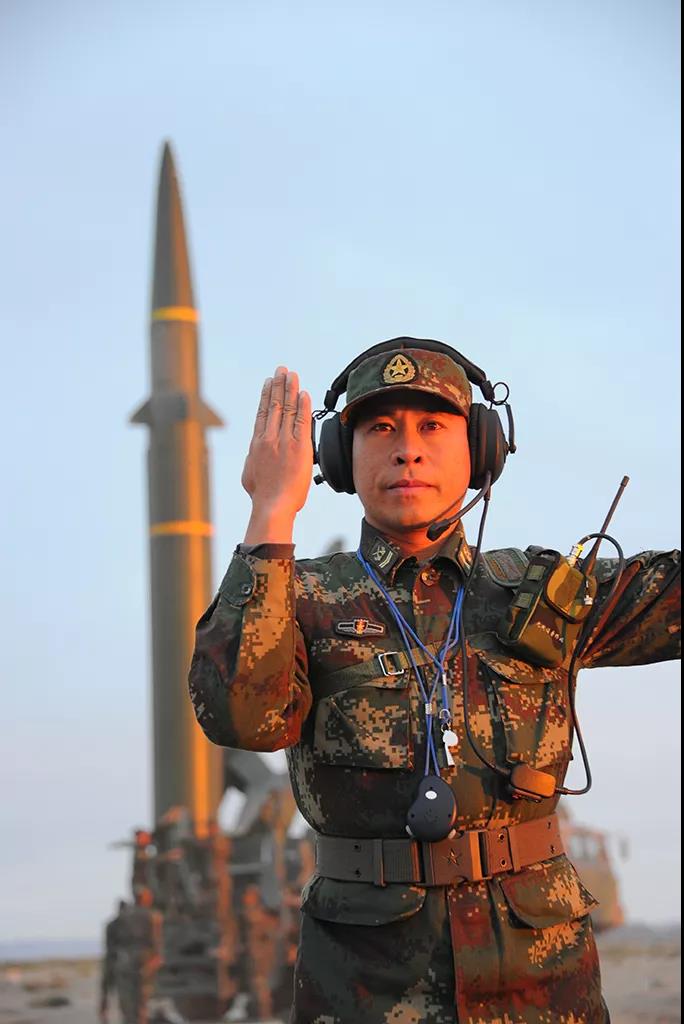 最强兵王罗铮,科技巅峰下的智能生活新纪元