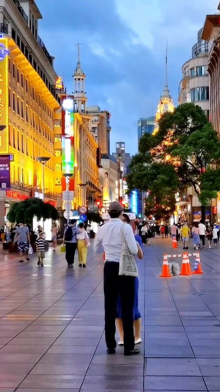 最新上海疫情,最新上海疫情下的温馨日常