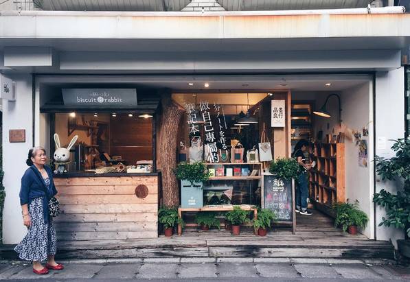 房东最新揭秘,小巷深处的独特风情小店探索