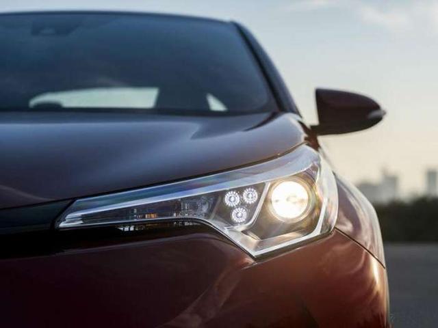 探索未知魅力,最新款丰田在小巷中的隐秘宝藏