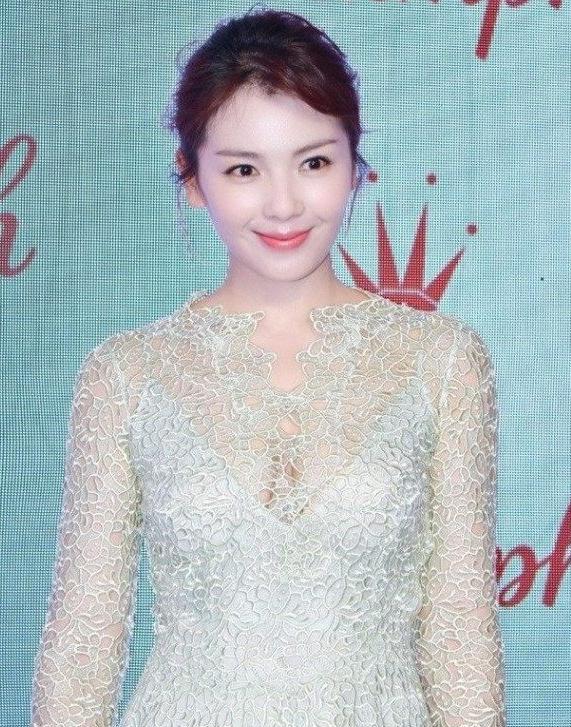 刘涛最新动态,魅力依旧,风采依旧!