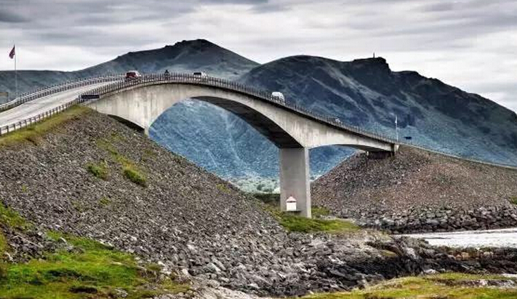 钢材最新报价与自然的浪漫之旅