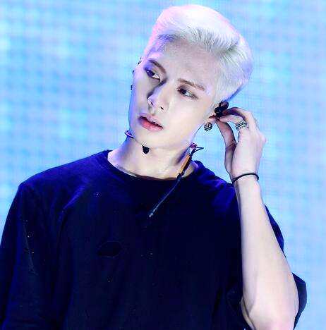 王嘉尔最新音乐巨星崛起之路揭秘!