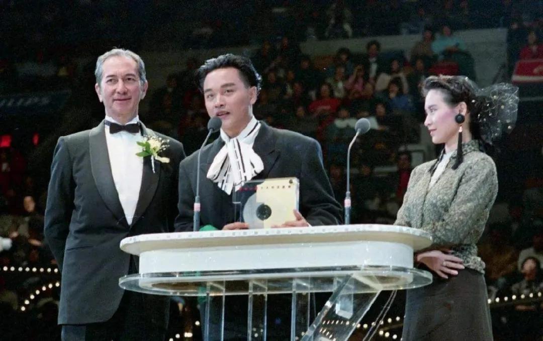 最新男歌星,歌声中的日常与友情的温暖故事