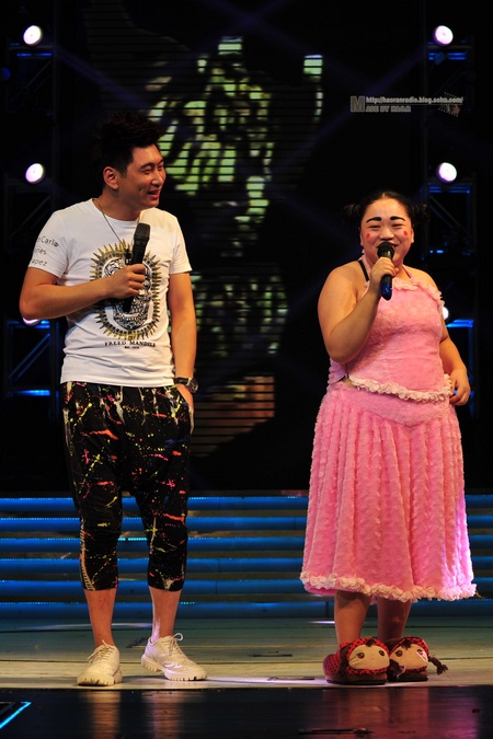 小黄飞2013最新演出,小黄飞2013最新演出，科技盛宴，体验未来生活