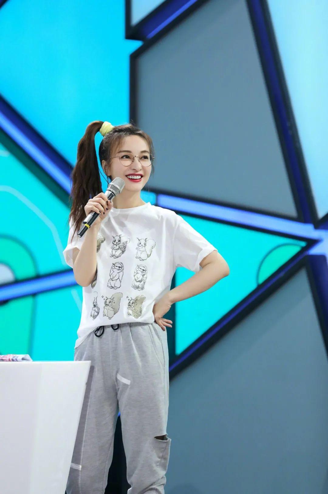 吴昕最新新闻，闪耀娱乐圈的小宇宙，吴昕引发瞩目！