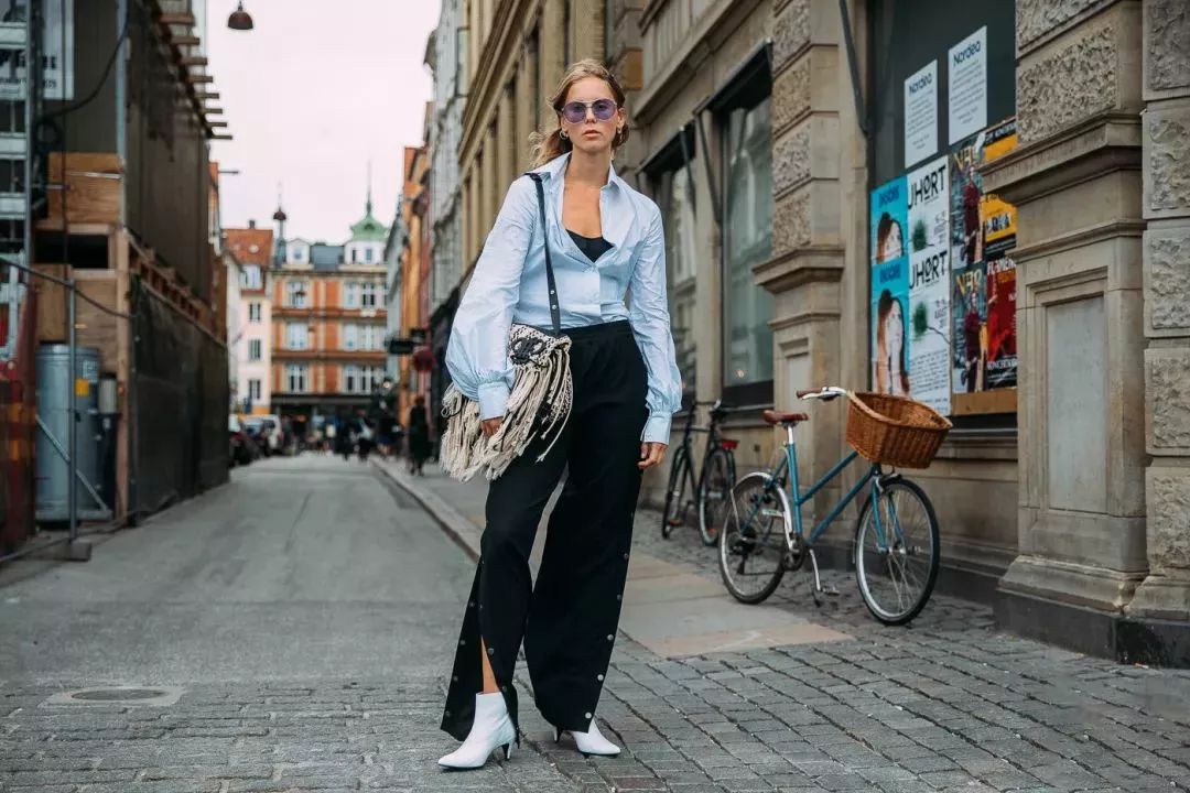 最新时尚款式揭秘,小巷深处的潮流风尚之选