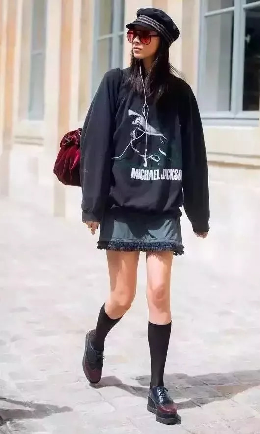 最新时尚款式揭秘,小巷深处的潮流风尚之选