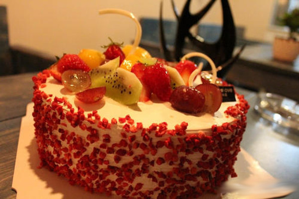 最新口味蛋糕,最新口味蛋糕，爱的味道与陪伴的时光