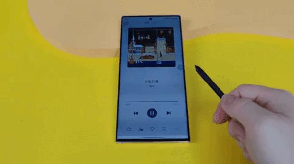 最新奔驰S级轿车，科技与豪华的新典范