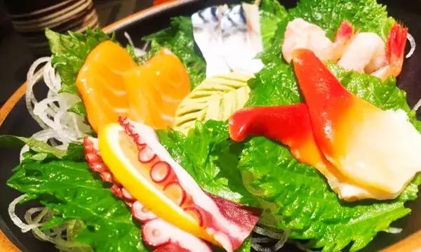 大众最新小型SUV探秘,小巷特色小店之旅