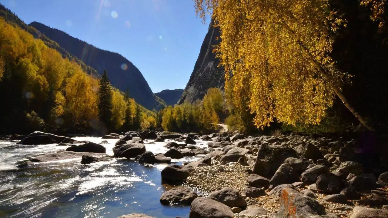 邓冰莹最新之旅，自然美景探索与内心平和的追寻
