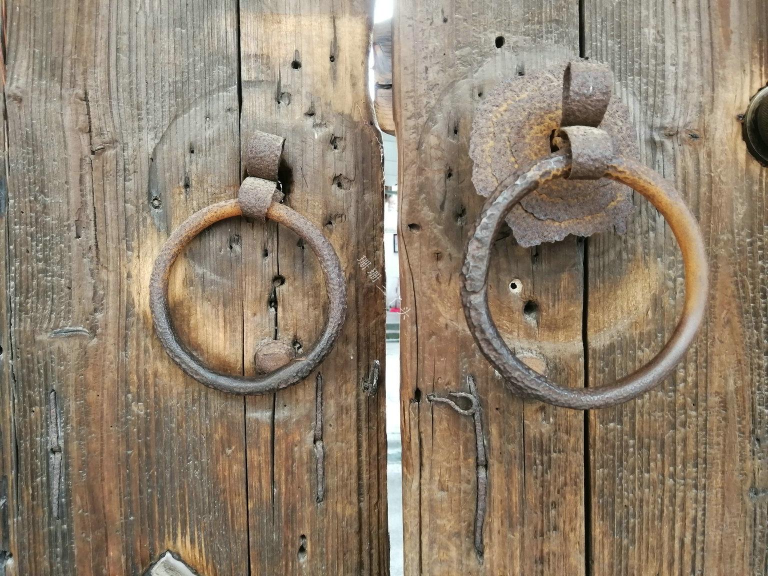 探索小巷美食秘境，最新先祖位置大揭秘