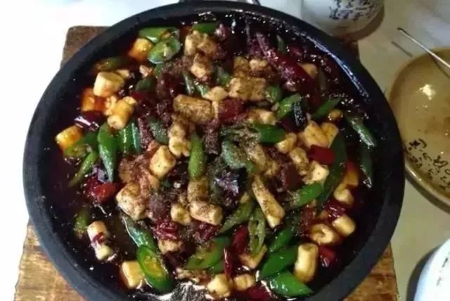 豫菜新潮流，小巷美食秘境探索