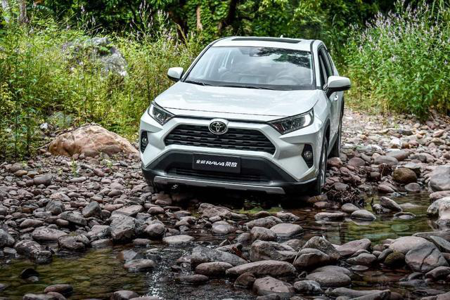 最新荣放深度解析,优势与劣势一览