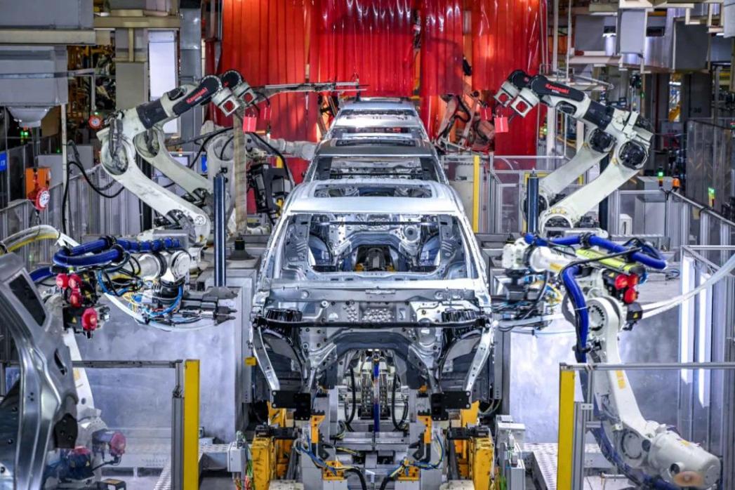 比亚迪最新电动汽车的日常趣事揭秘