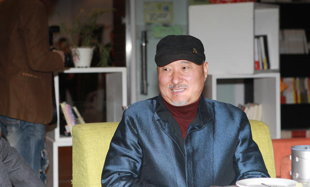 陈佩斯最新动态,喜剧探险家踏自然美景之旅