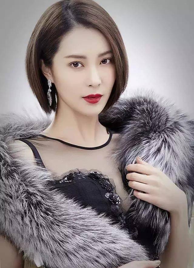 最新女忧的魅力世界，独特风采一览无遗✨