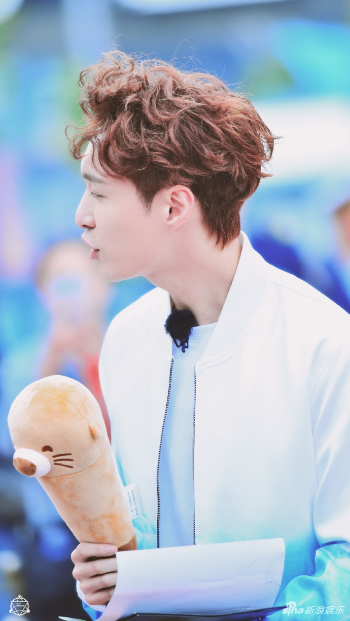 张艺兴最新发型打造指南与技巧全攻略