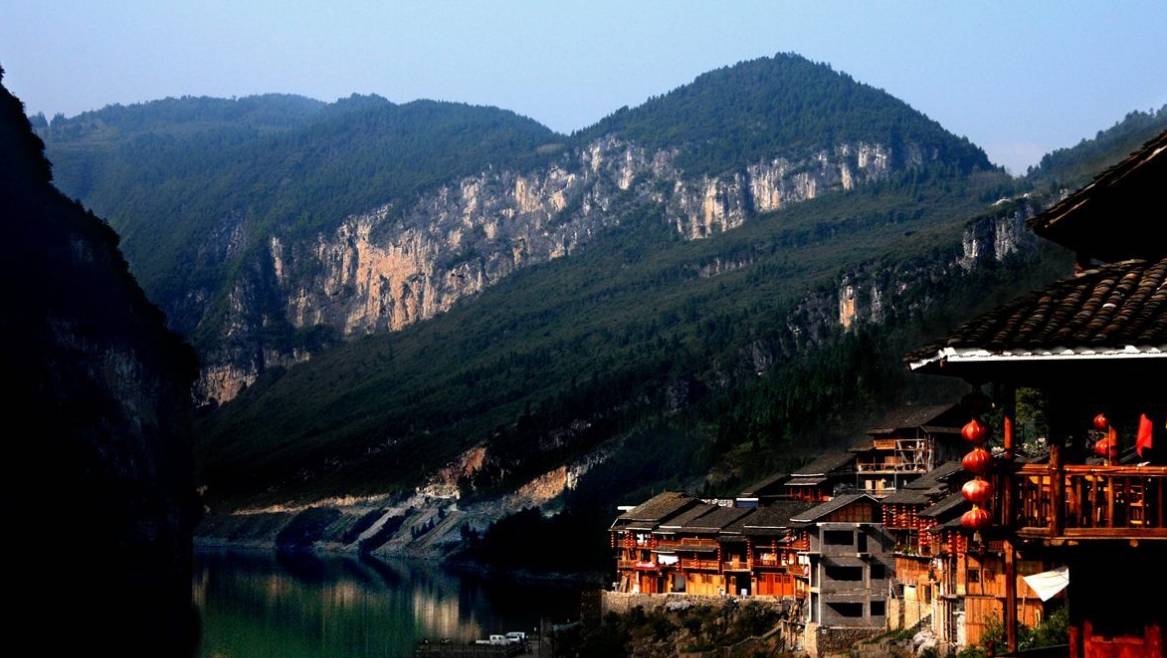 启程探寻最新在线国产精品的自然美景之旅